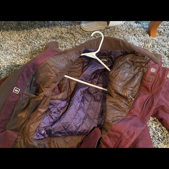 North Face snowboarding jacket - Picture 4 of 6